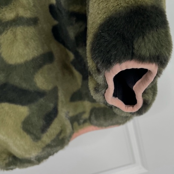 RAILS Wesley Front Zip Camo Fleece Quilted Jacket NEW Size XS Faux Fur - Picture 6 of 16